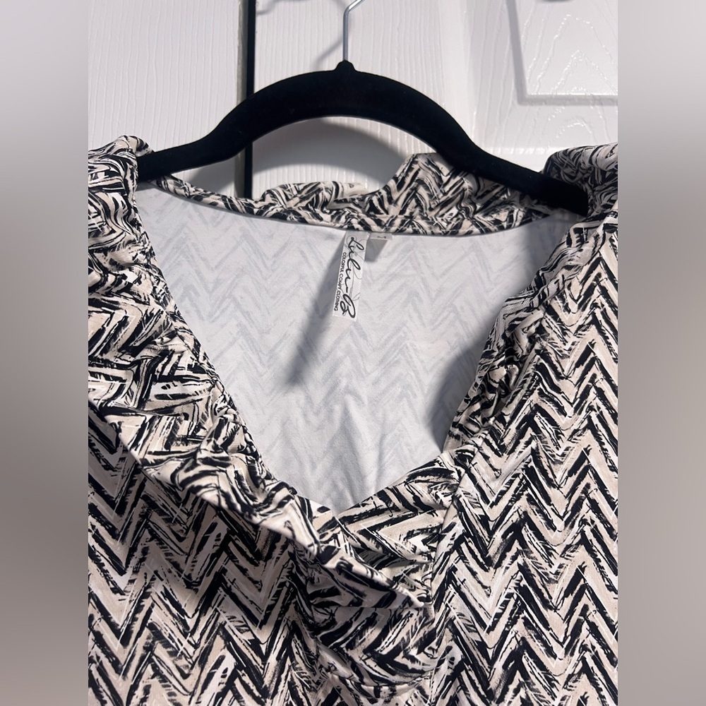 Women's Lulu B. Sleeveless Chevron Pattern Ruffle Neckline Top - Picture 2 of 3